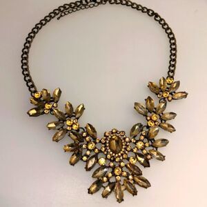 Fashionable Runway Statement Rhinestone Necklace